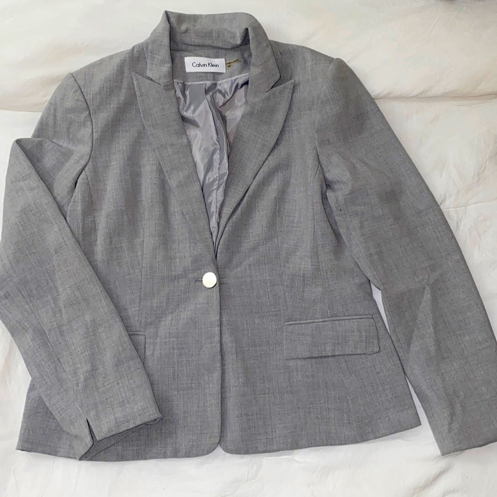 Light gray Calvin Klein suit jacket